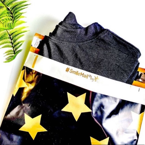 10 19x24 Polymailers - Picture 2 of 3